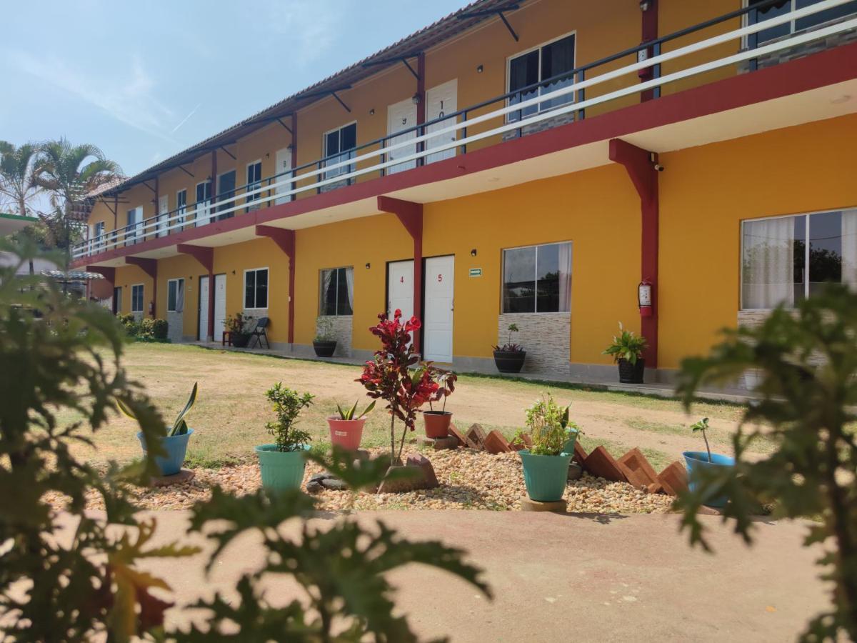 Cosoleacaque Hospedaje Barrancas酒店 外观 照片
